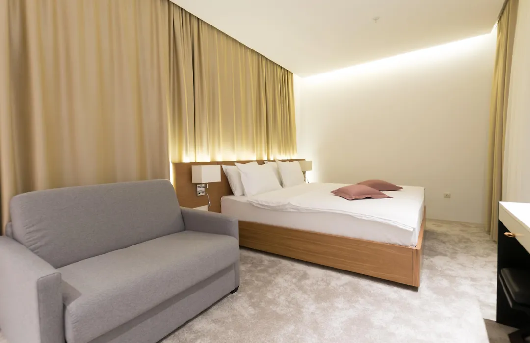 Hotel Harmonia By Dukley-1