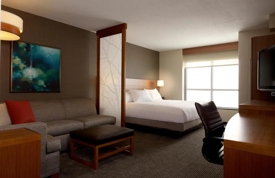 Hyatt Place Calgary Airport-1