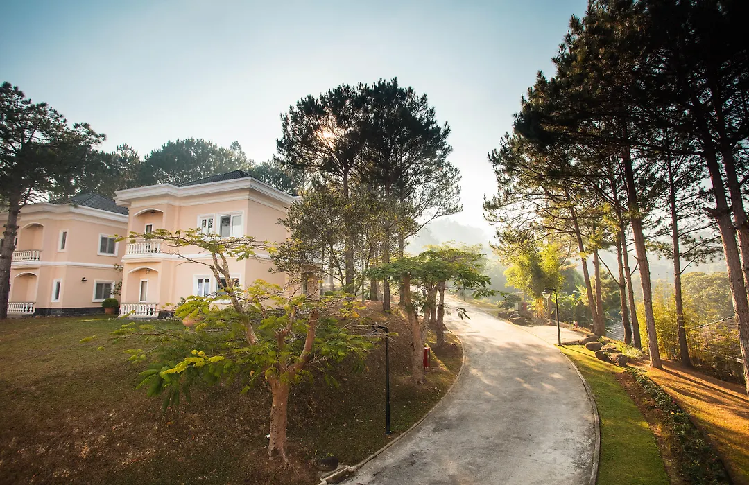 Dalat Edensee Lake Resort & Spa-1