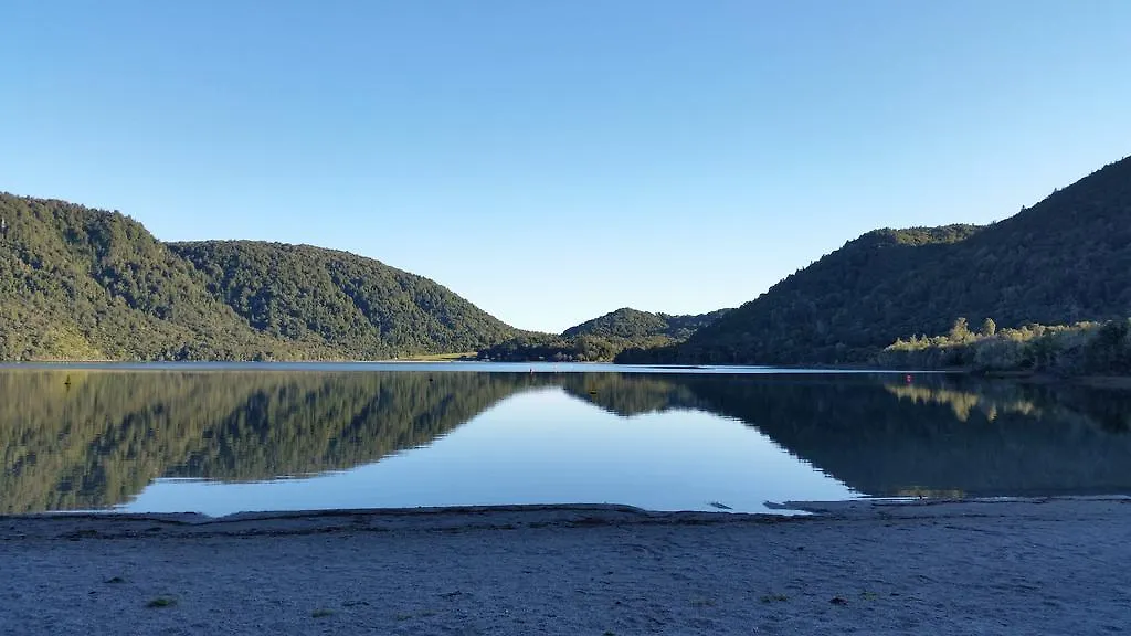 Blue Lake Top 10 Holiday Park-1