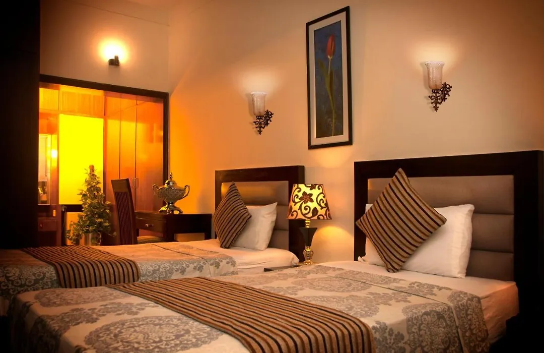 Royal Elegance Hotel-1