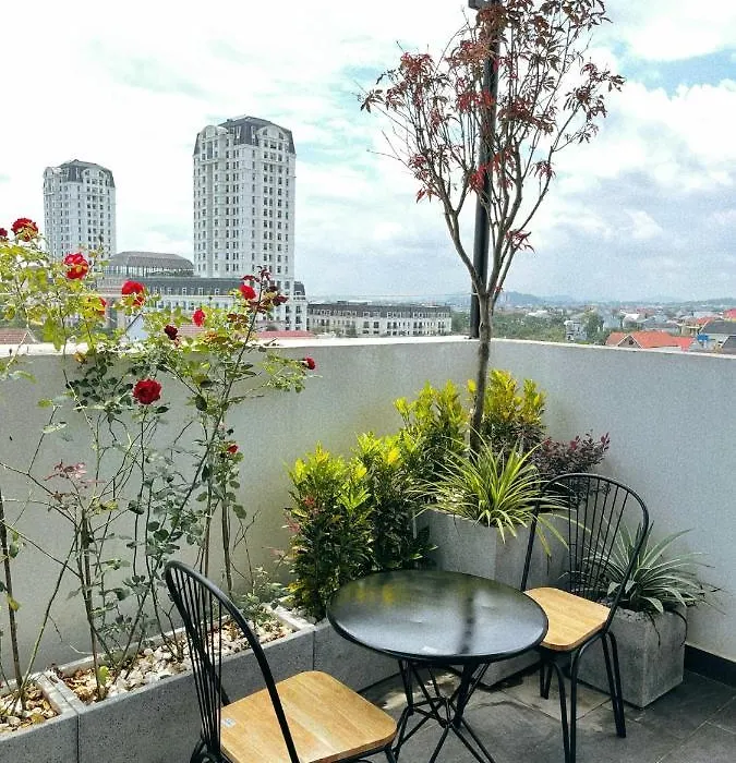 Nhat Phuong Hotel-1