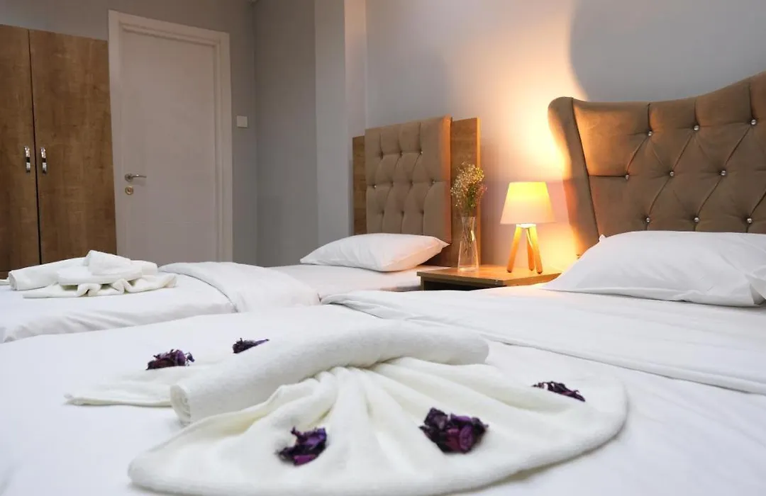 Big Molls Hotel-1