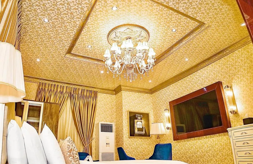 No.1 Hotel-1