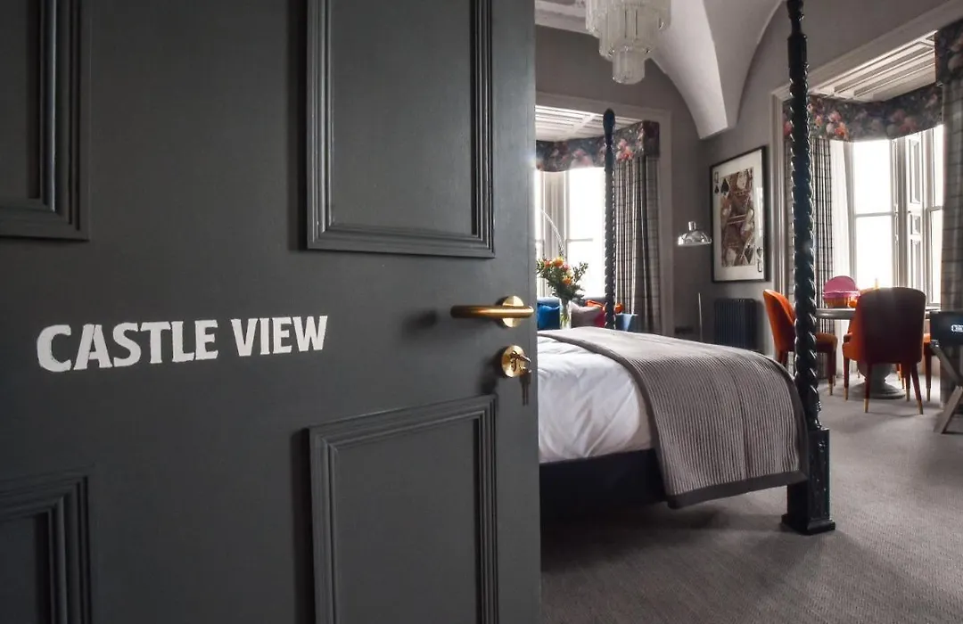 The Meadowpark Bar, Kitchen & Rooms-1