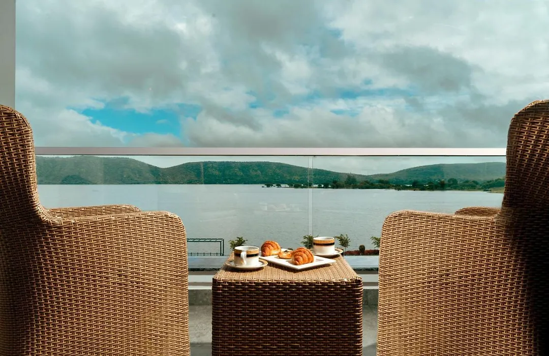 Zana Lakeview Resort - Most Scenic Lakeside Resort-1