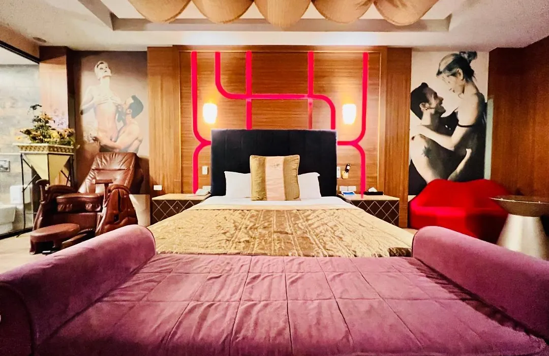 Motel Fabulous-1