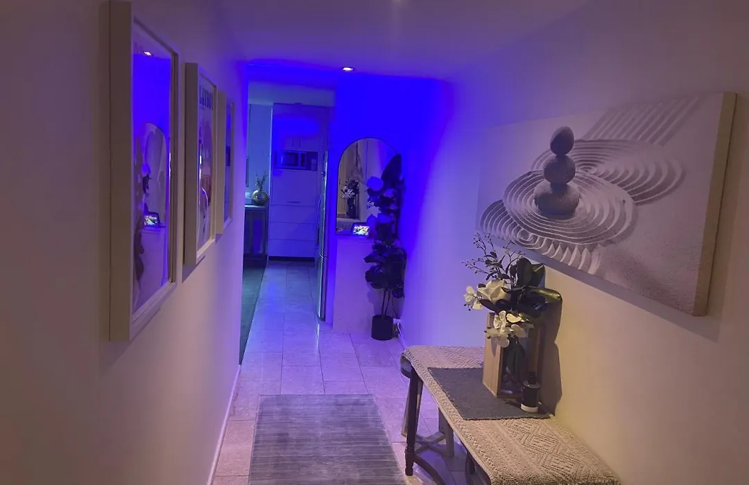 La Sky Boutique Apartment - Pool, Spa & Sauna-1