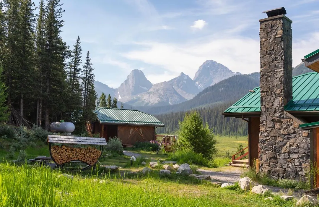 Mount Engadine Lodge-1