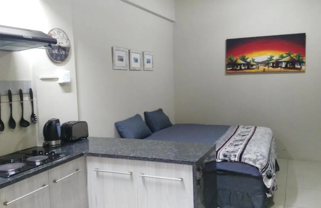 G6 On Marlborough Durban South Beachfront Self-Catering Unit Plus Private Bedroom-1