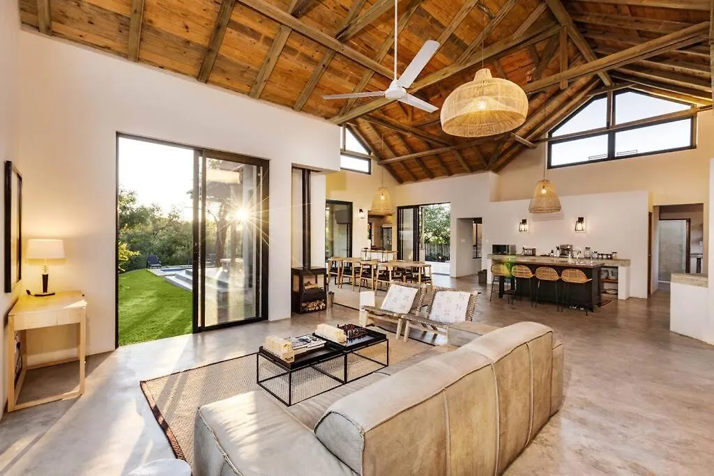 Makanyane Lodge-1