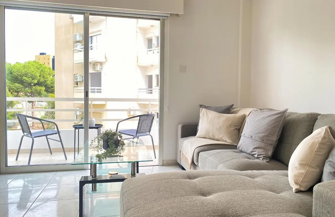 Phaedrus Living Down Town Flat Nestoras 301-1