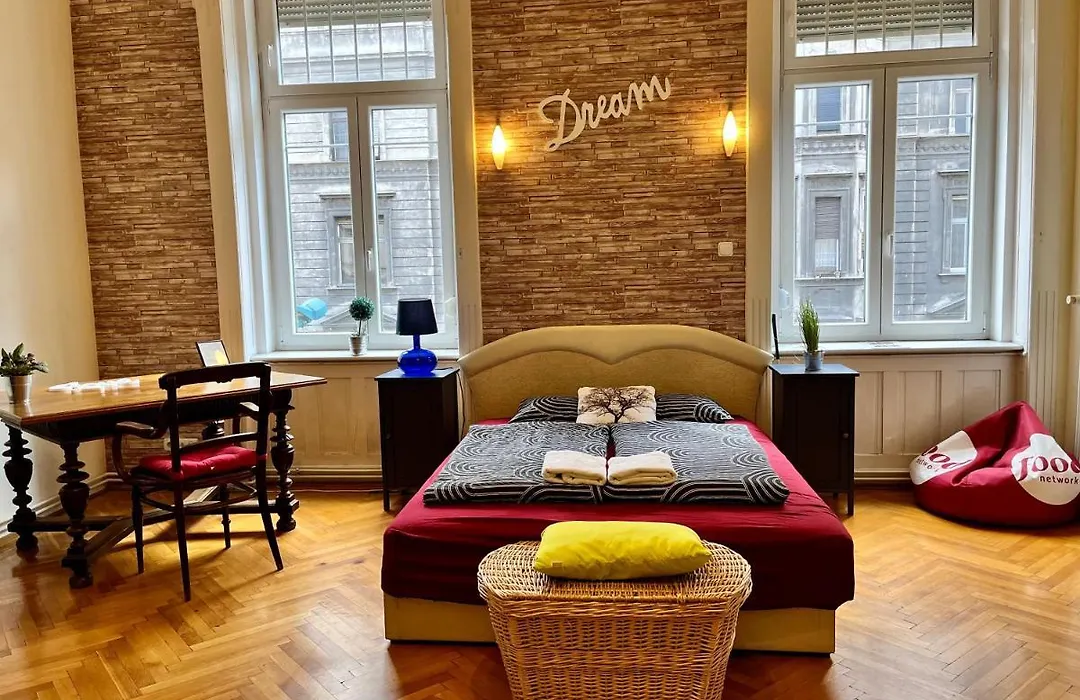 Zen Hostel By Central Market-1