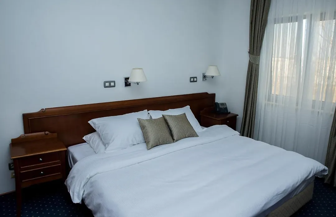 Hotel Hum-1