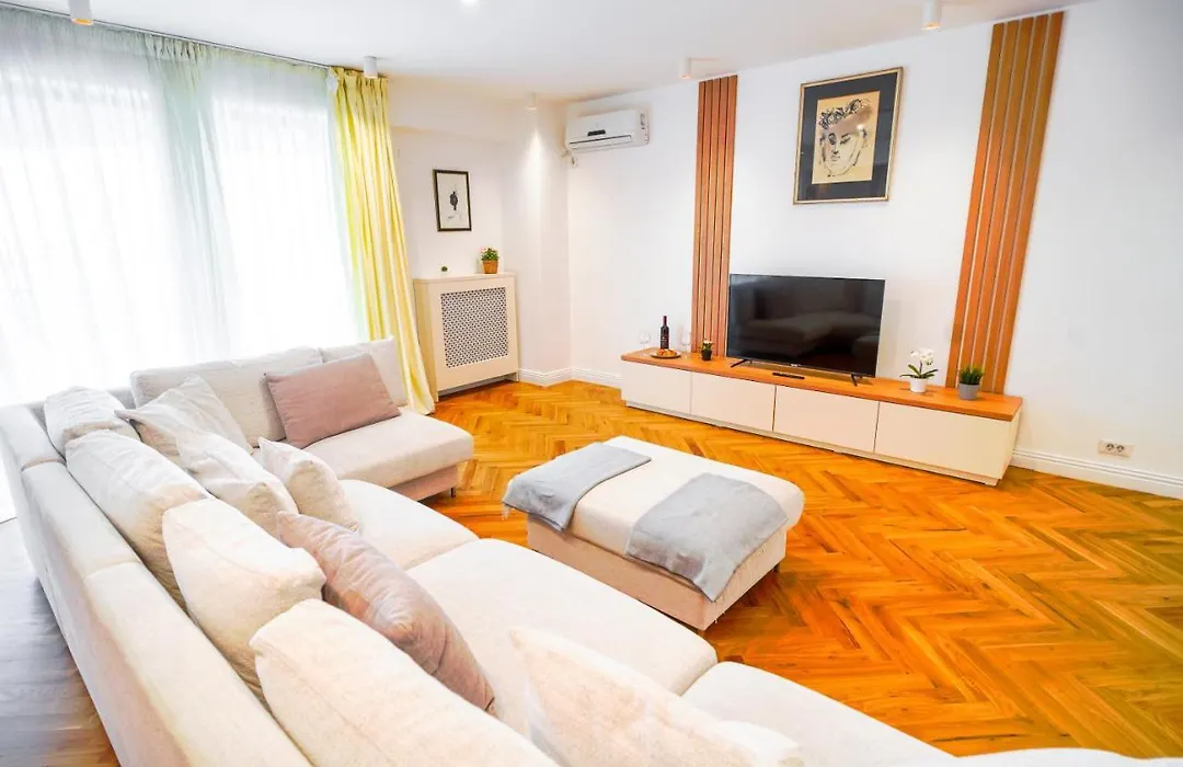 Luxury Central Park Apartment-1