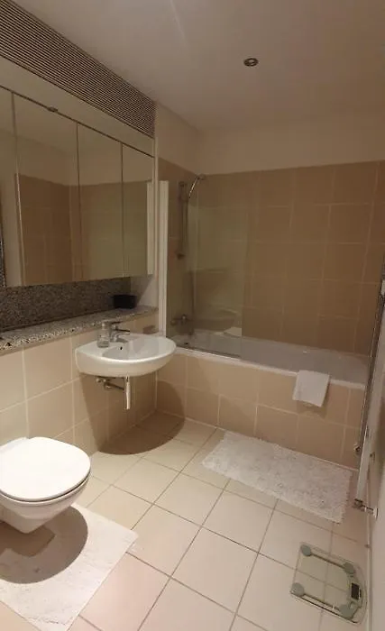 Central Prime King Size Apartment-1