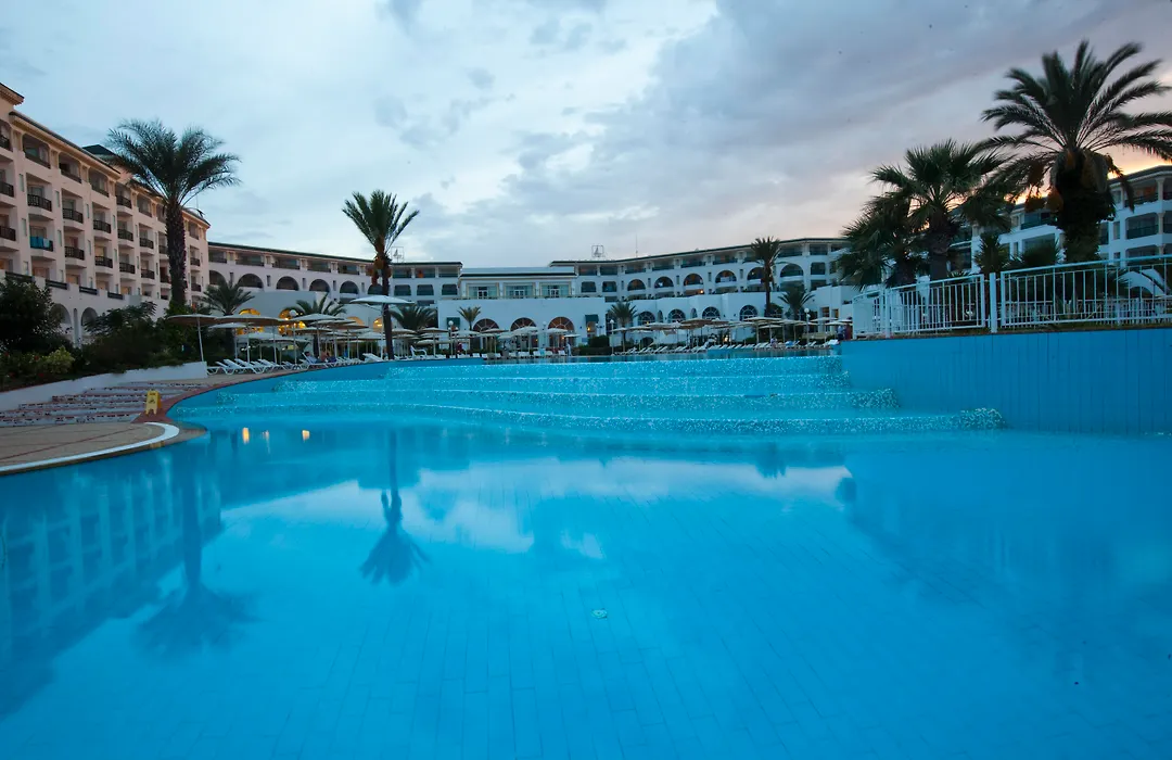 El Mouradi Palm Marina - Couple Et Famille Uniquement-1