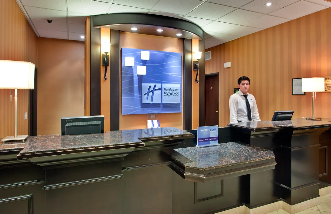Holiday Inn Express Airport Calgary By Ihg-1