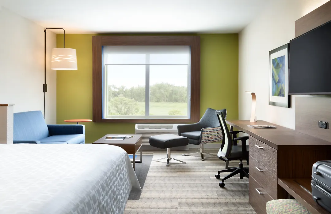 Holiday Inn Express & Suites Grand Rapids Airport North By Ihg-1