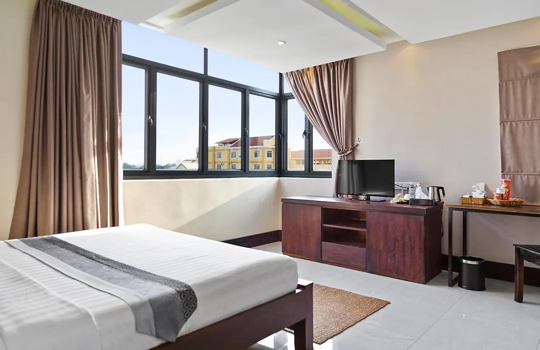 Hotel Five.S-1