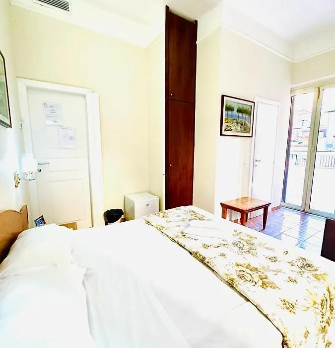 Hotel Resi-1