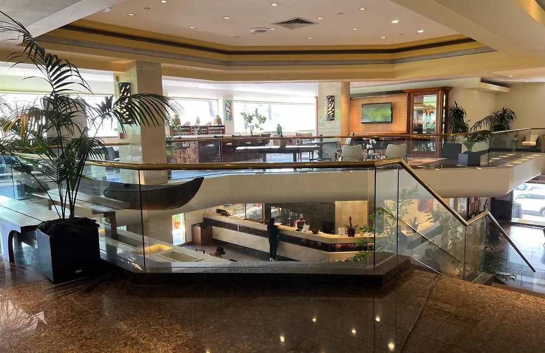 Aloha Gem Studio - Sleek Kitchen, Luxe Amenities & Fast Wi-Fi-1