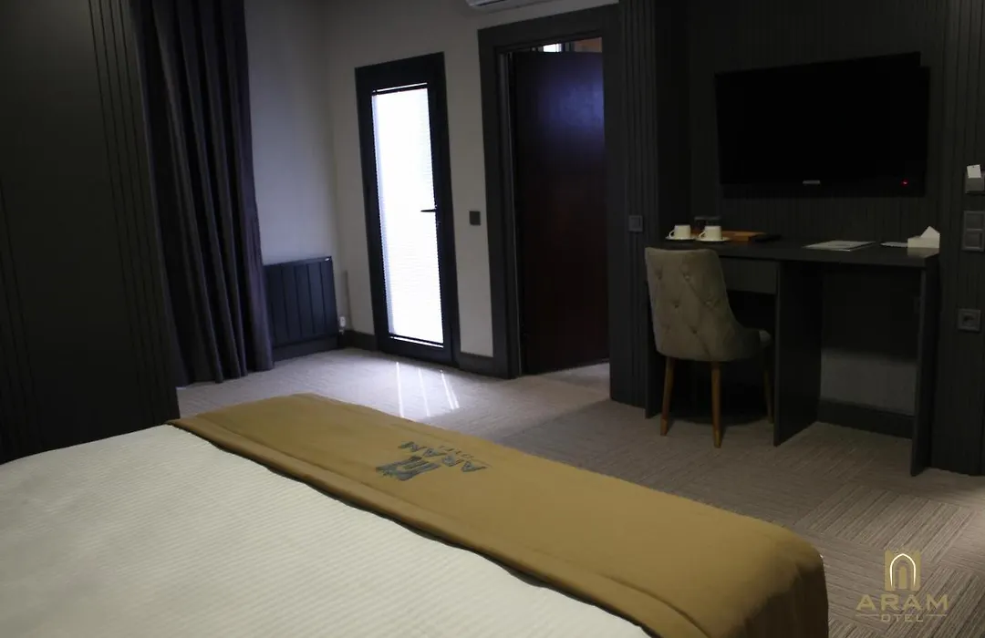 Aram Otel Business & Luxury-1
