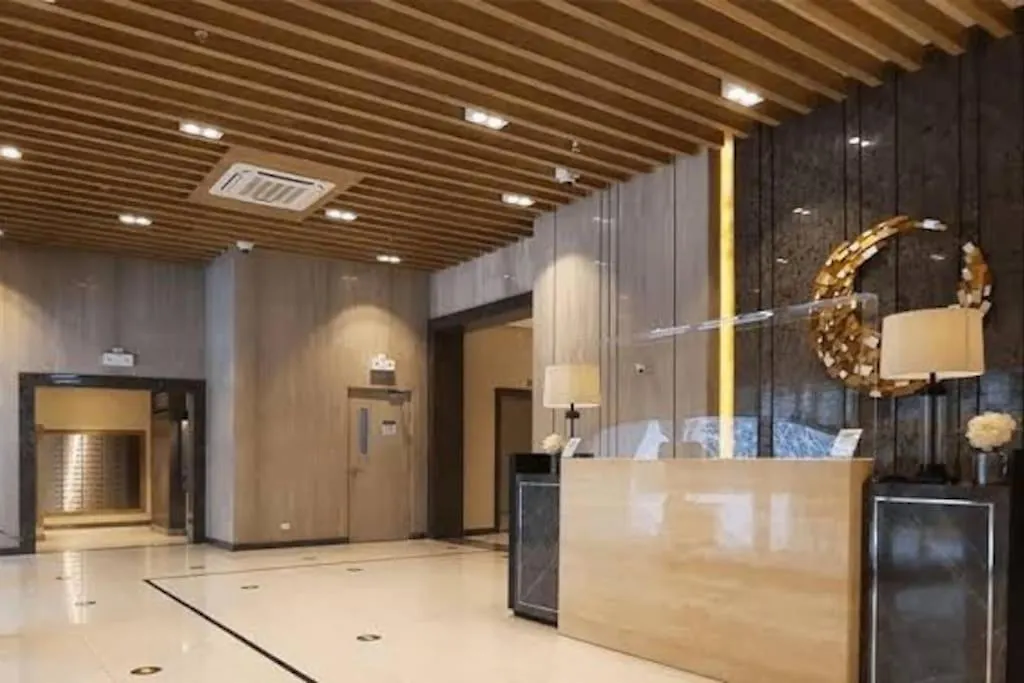 Luxestaysmnl Coastal Chic Netflx 380Mbps Pool Bgc-1