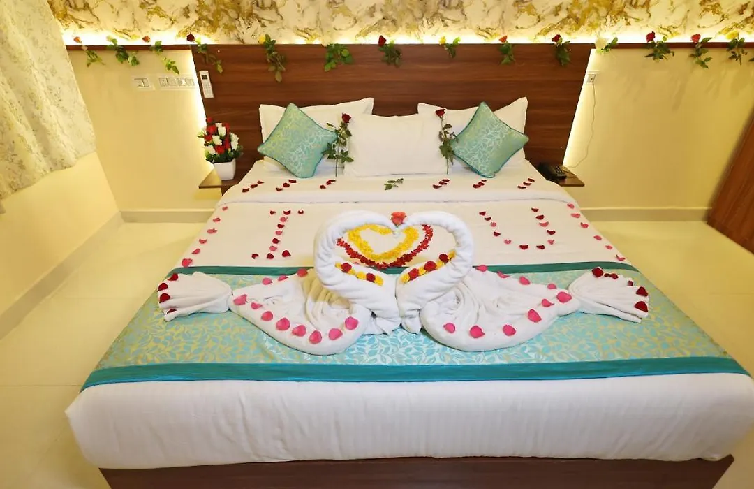 Hotel Grand Square-1