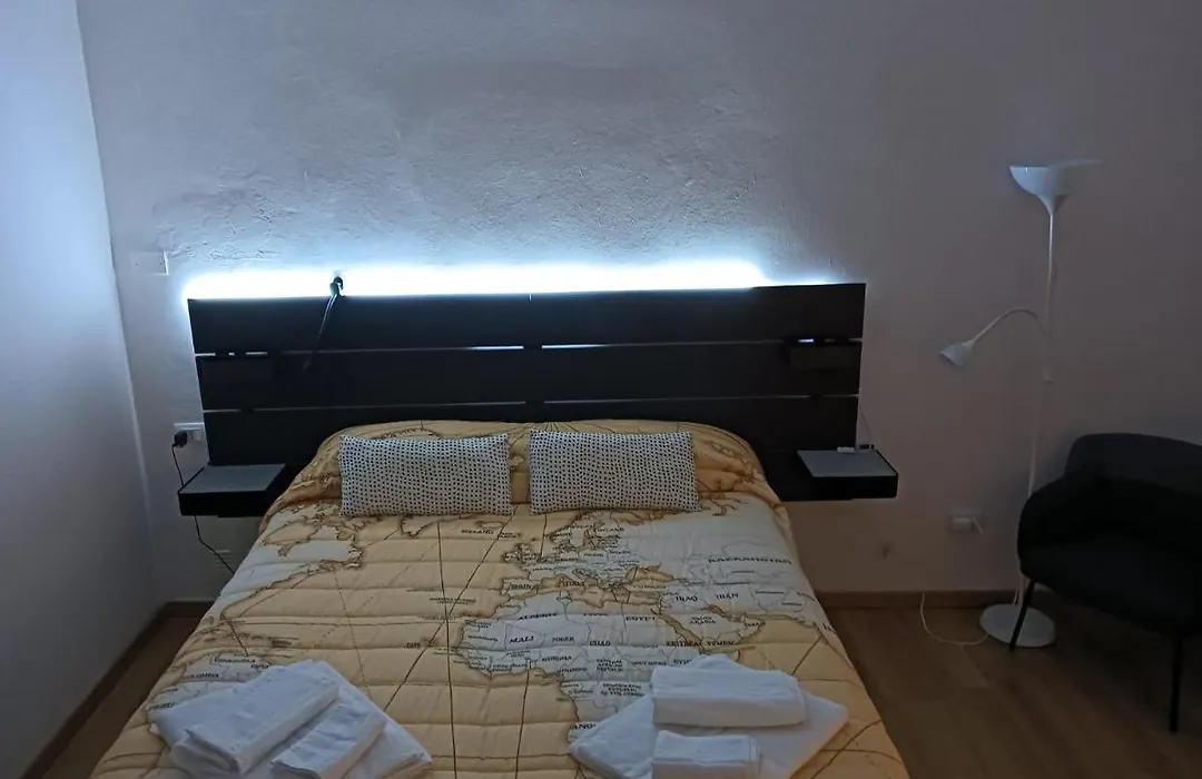B&B Fiera Station Rooms-1