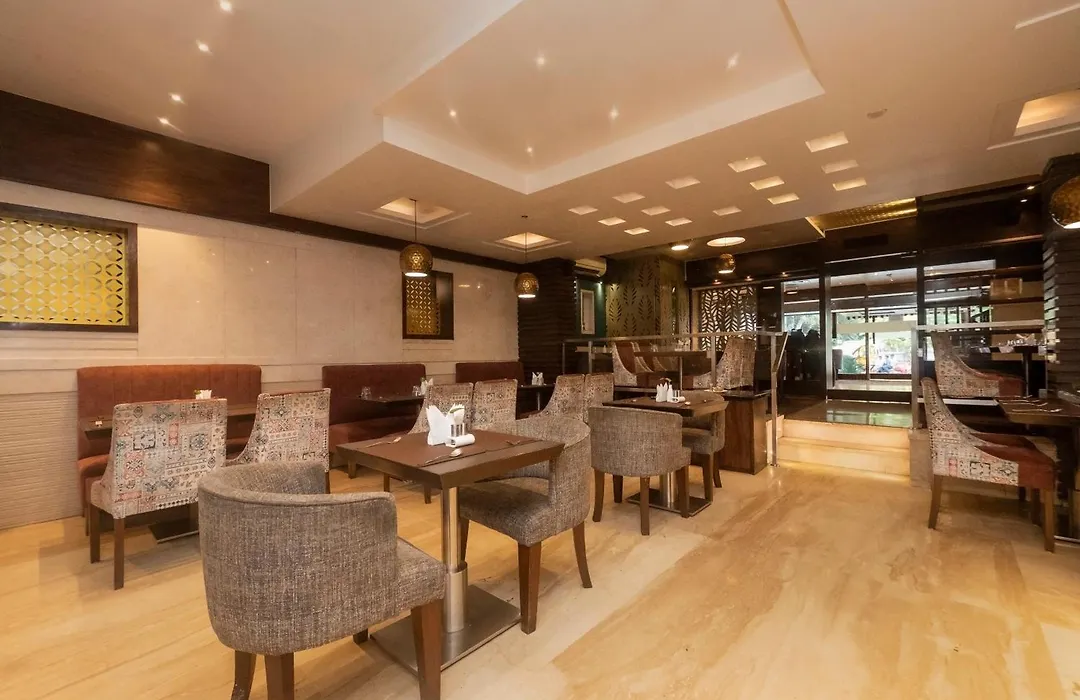 Hotel Le Grande - Mumbai International Airport-1