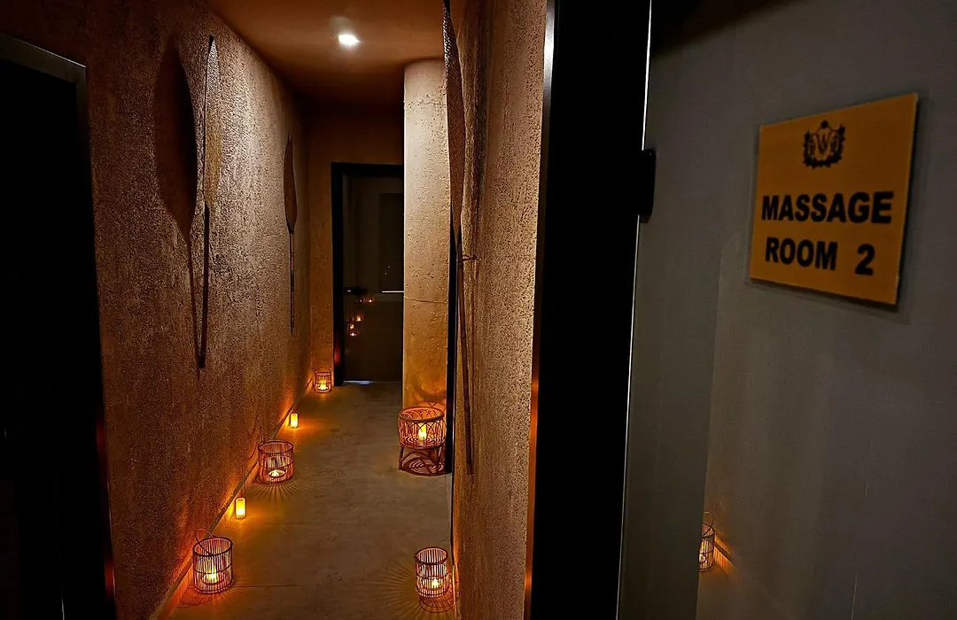 Wolf Of The City Hotel & Spa-1