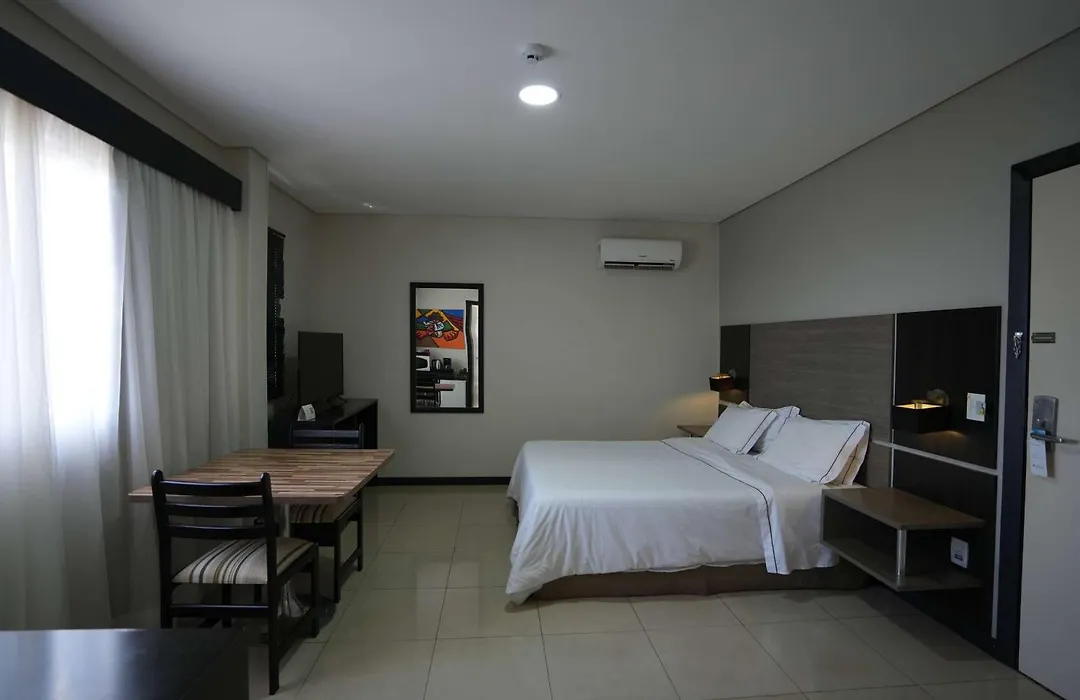 Wyndham Golden Foz Suites-1