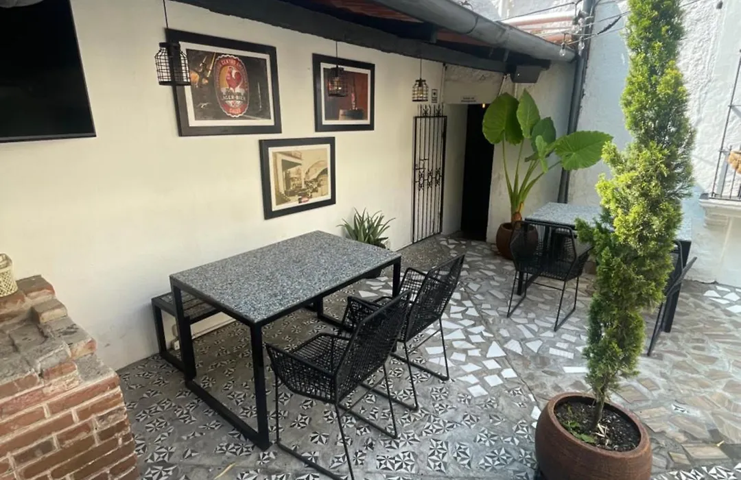 Hostal Pub - Party Hostel-1