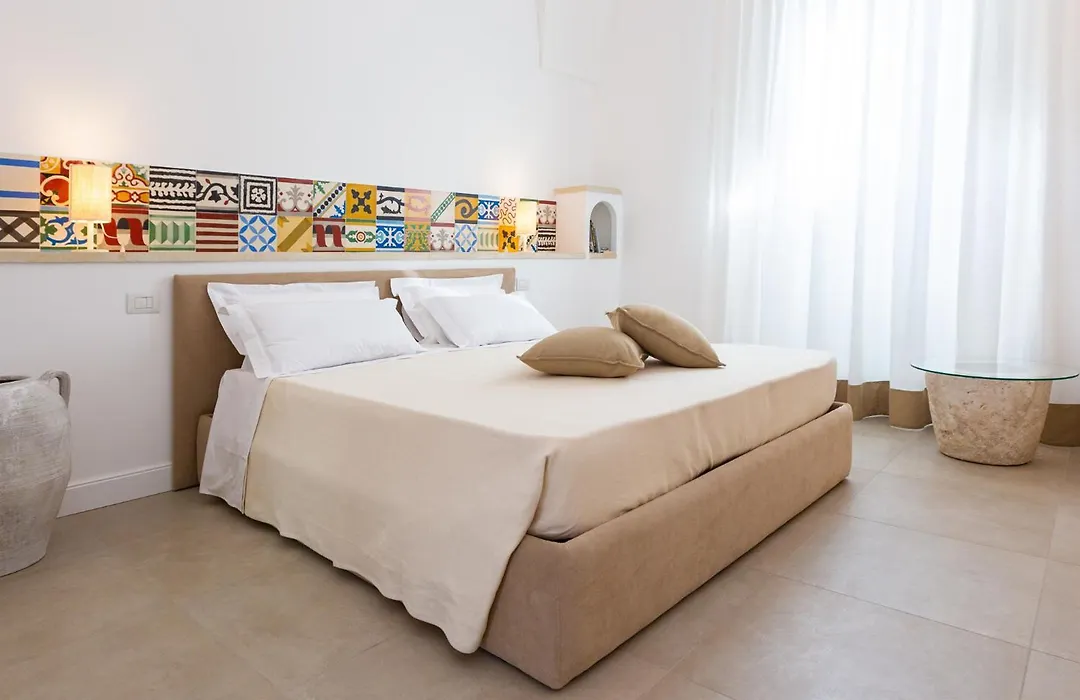 Palazzo Marini B&B Di Charme-1