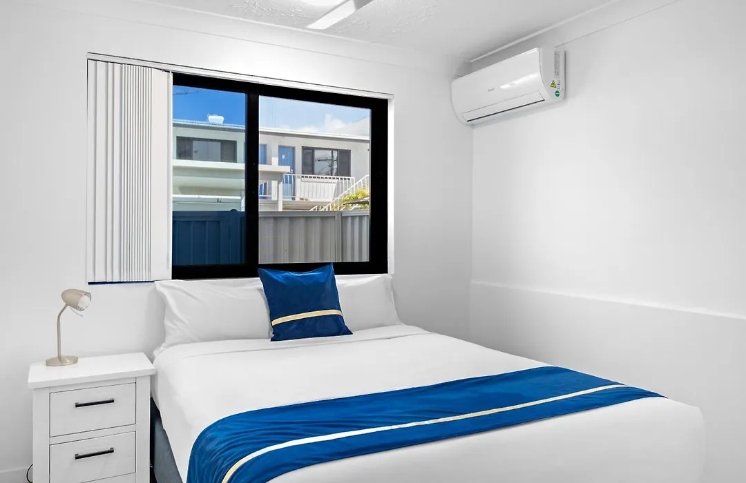 Montego Mermaid Beach Motel-1