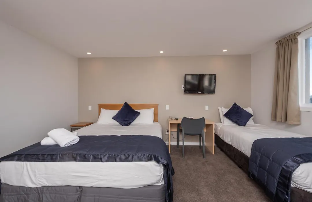 Capital View Motor Inn - Free Parking-1