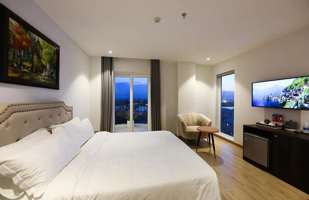 Rhm Luxury Hotel And Suite-1