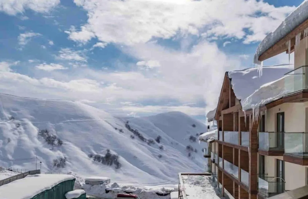 New Gudauri Gondola, Ski In Ski Out, Loft 1 Apt With Mountain View Balcony-1