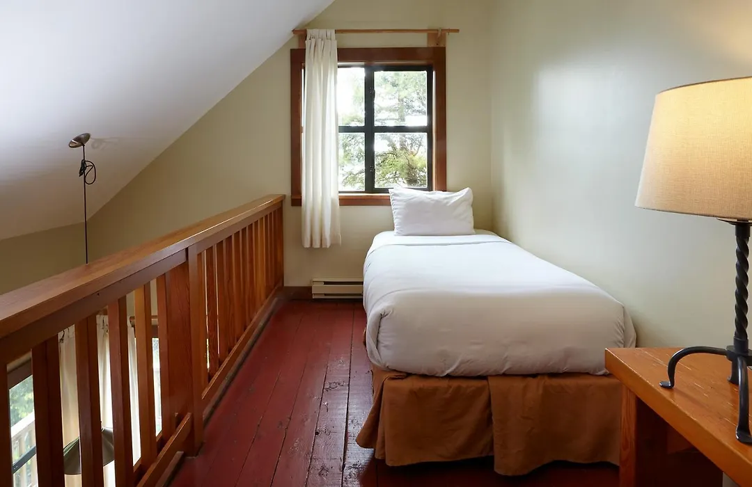 Middle Beach Lodge-1