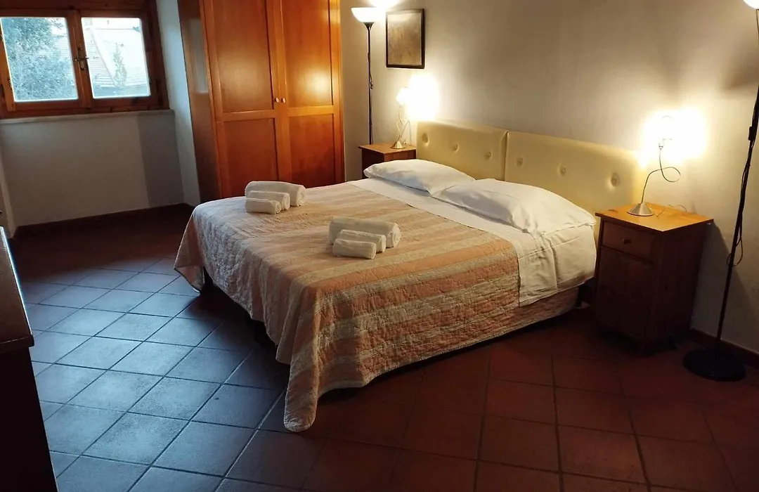 Hotel Fedora-1