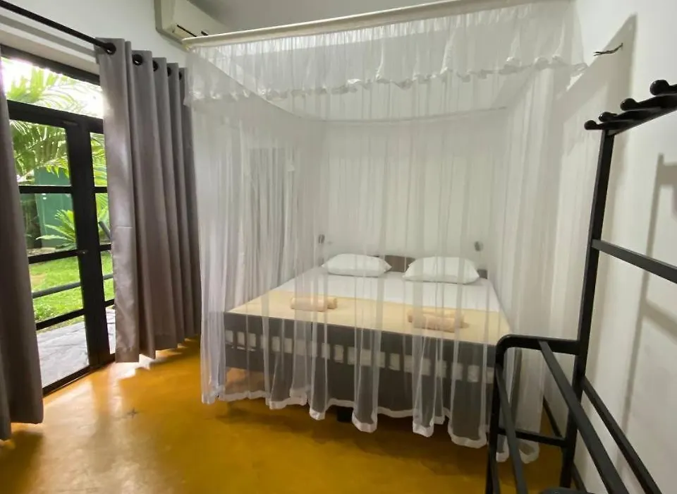 Pearl Villa Rooms And Hostel-1