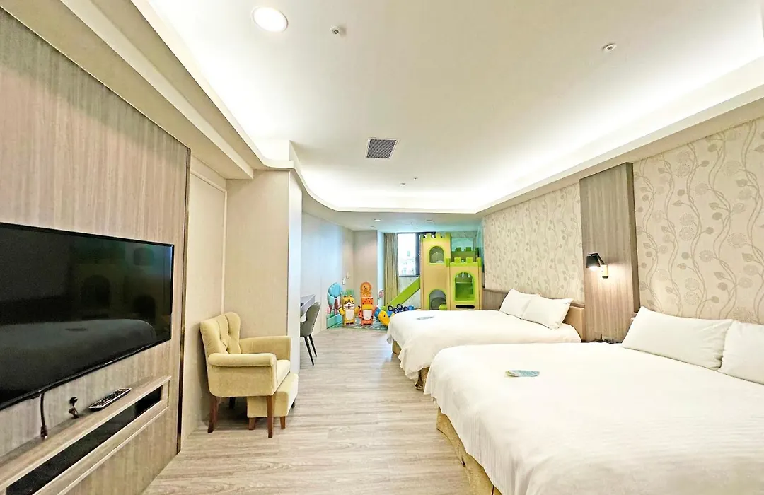 Grand Earl Hotel-1
