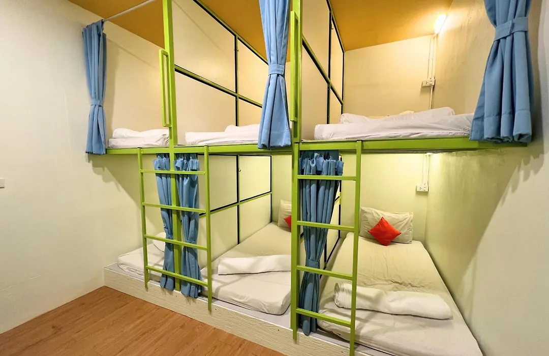 Sleepy Station Hostel-1