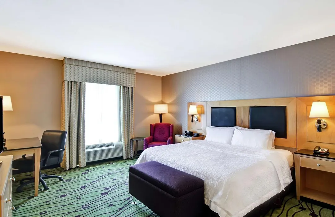 Hampton Inn & Suites Crabtree-1