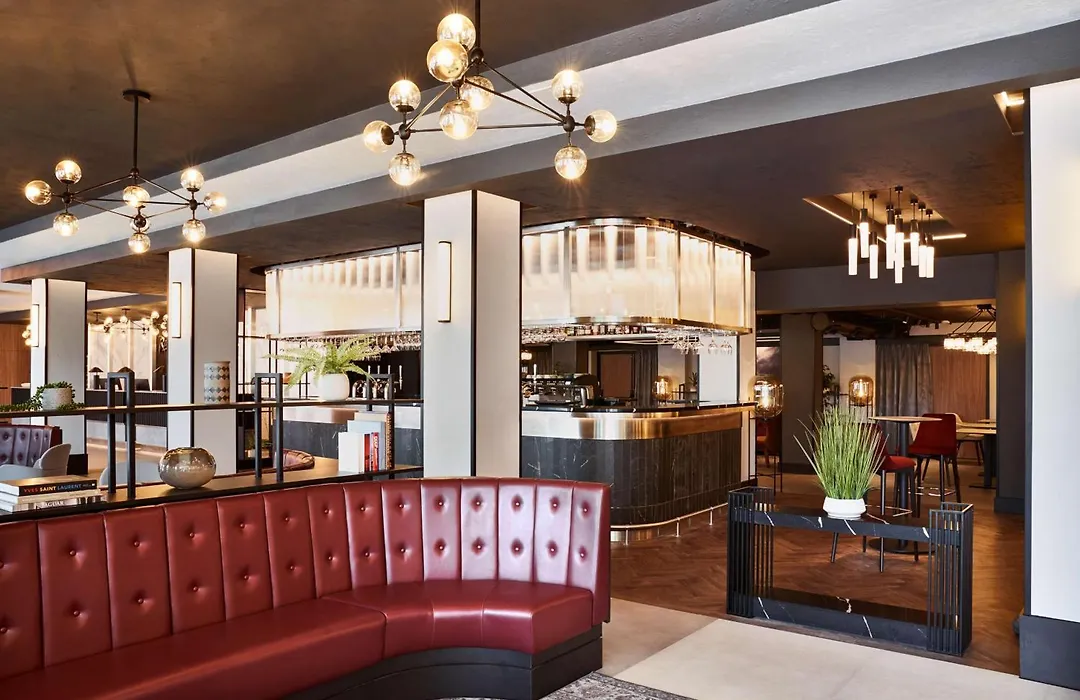 Radisson Red London Heathrow-1