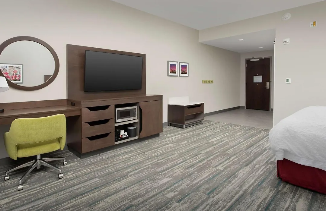Hampton Inn & Suites Charlotte Airport Lake Pointe-1