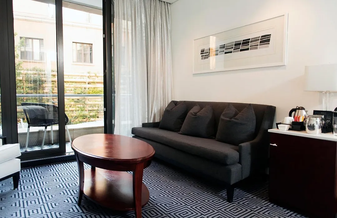 Davinci Hotel On Nelson Mandela Square-1