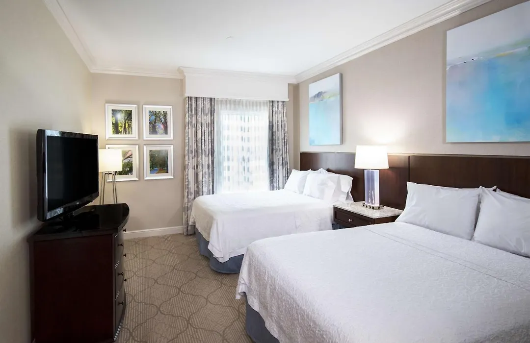 Hampton Inn & Suites South Park At Phillips Place-1