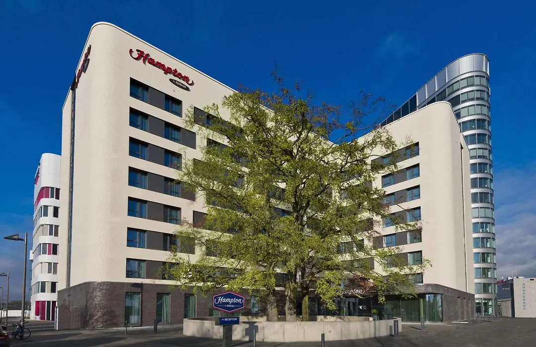 Hampton By Hilton Frankfurt Airport-1